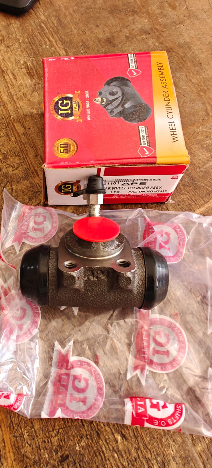 Piaggio Ape Rear Wheel Cylinder Assembly - Image 2